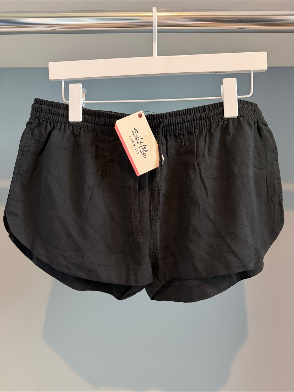 NWT Salt Life black shorts. Sz large. Soft ! Perfect swim coverup shorts. New!